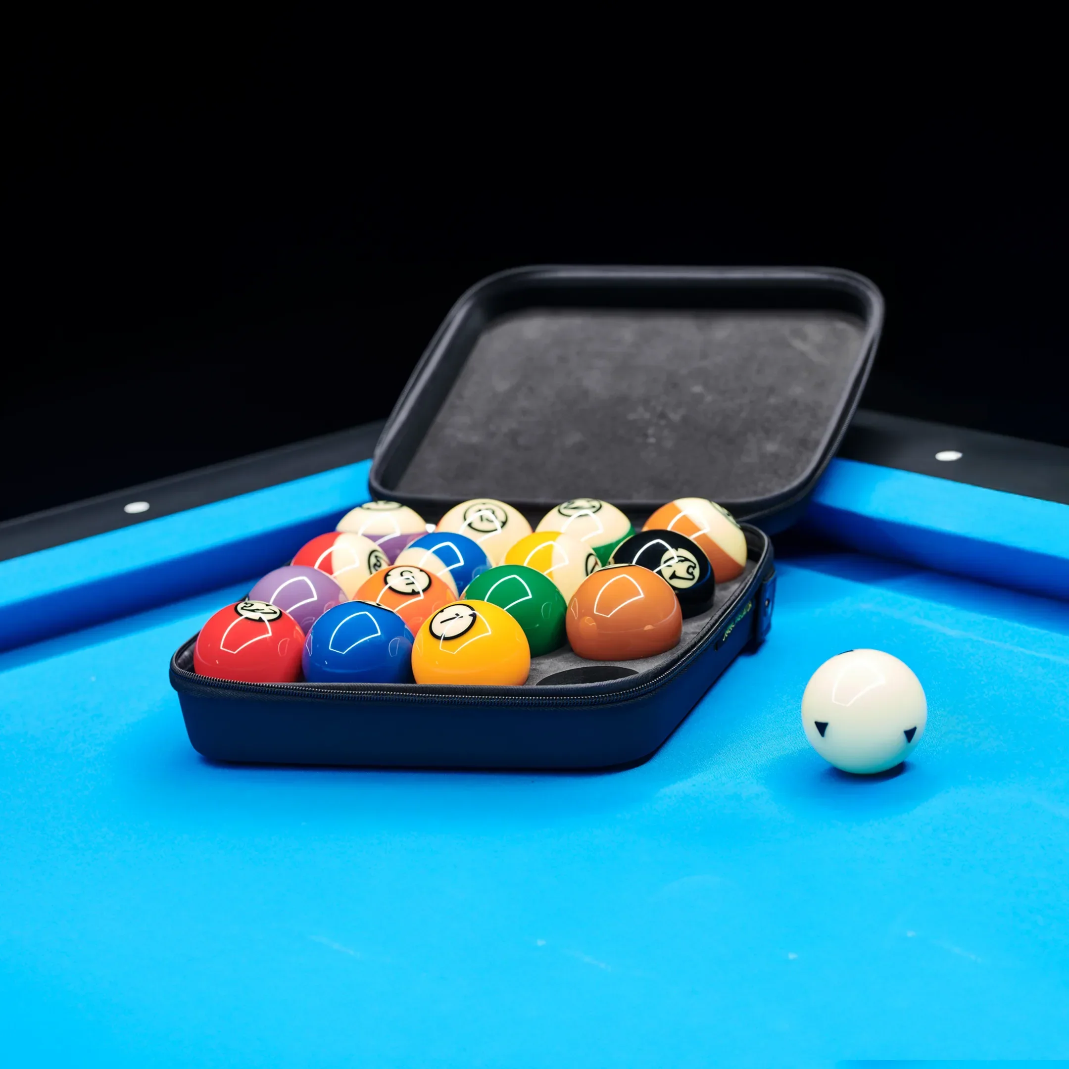Predator Pool Ball Carrier Case - Image 2